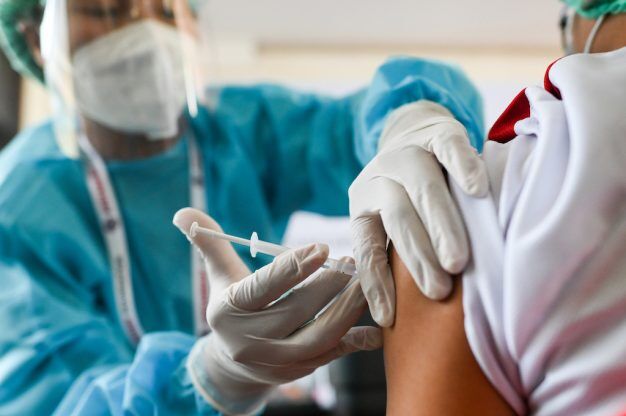 ۱۴ میلیون و ۱۳ هزار نفر دوز سوم واکسن کرونا را تزریق کرده‌اند