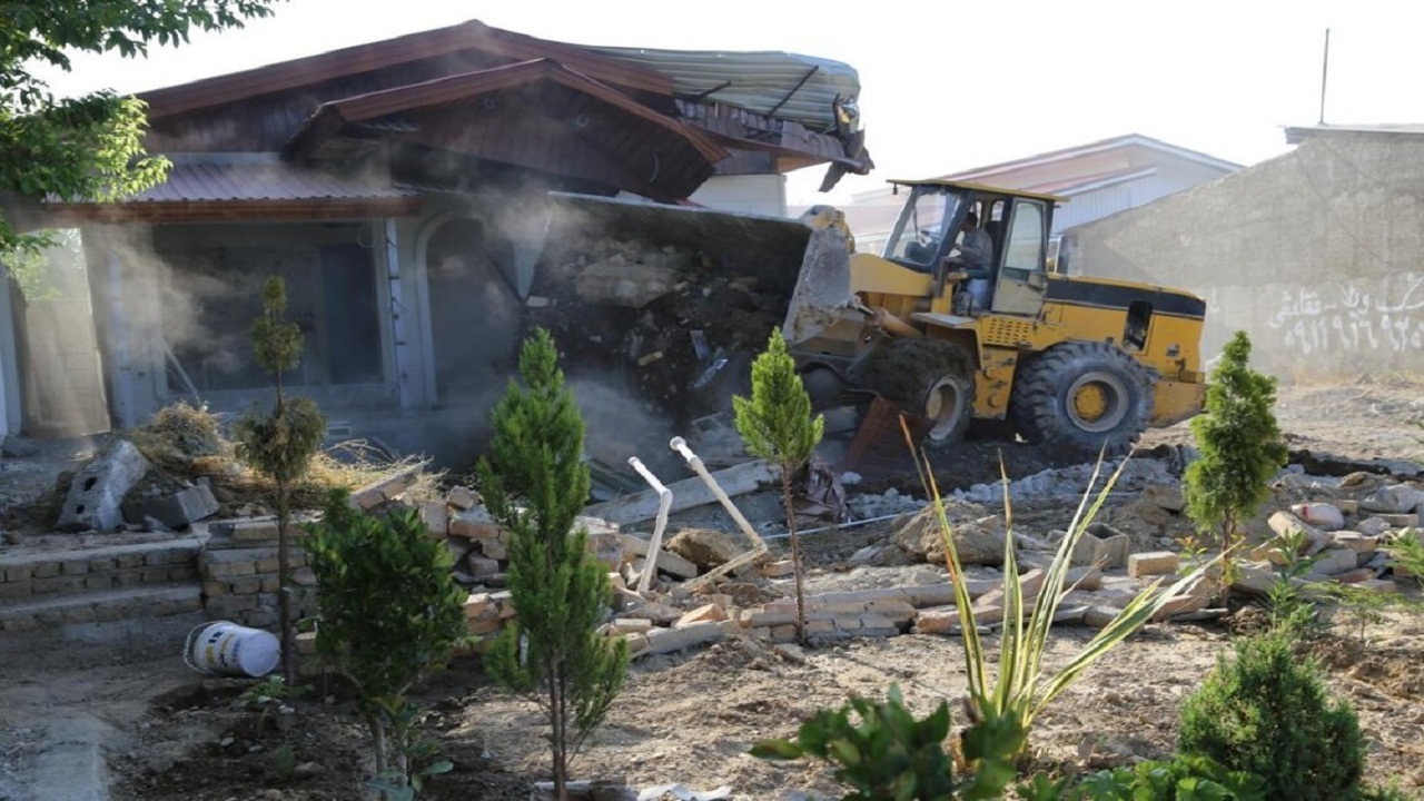 ساختمان وزارت نیرو در جاده چالوس تخریب شد