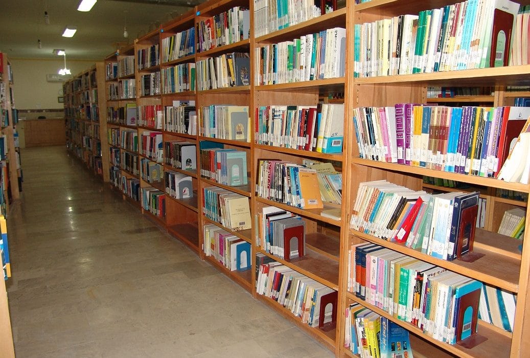 قیمت کتاب دانشگاهی ۶ برابر شد، بن دانشجویان ۲/۵ برابر