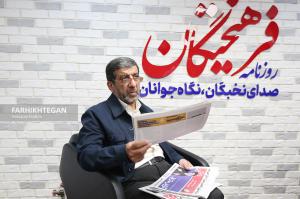 بازدید عزت الله ضرغامی از روزنامه فرهیختگان