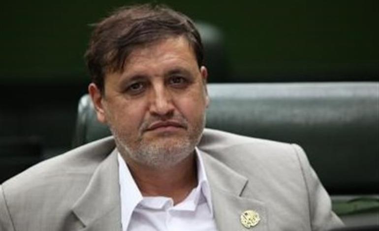 درایت ولایتی در دانشگاه آزاد باعث از بین رفتن حیات خلوت برخی‌ها شد