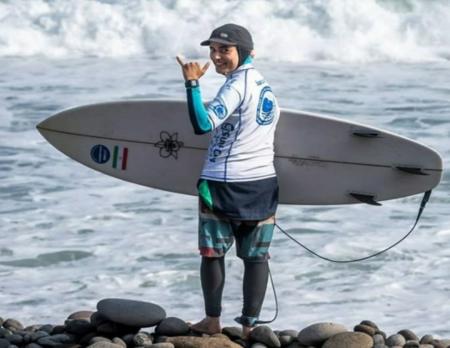 حضور نخستین زن مسلمان در رقابت‌های جهانی موج‌سواری