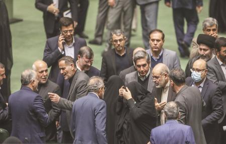 کشمکش مجلس و وزارت کشور بر سر یک بخشنامه