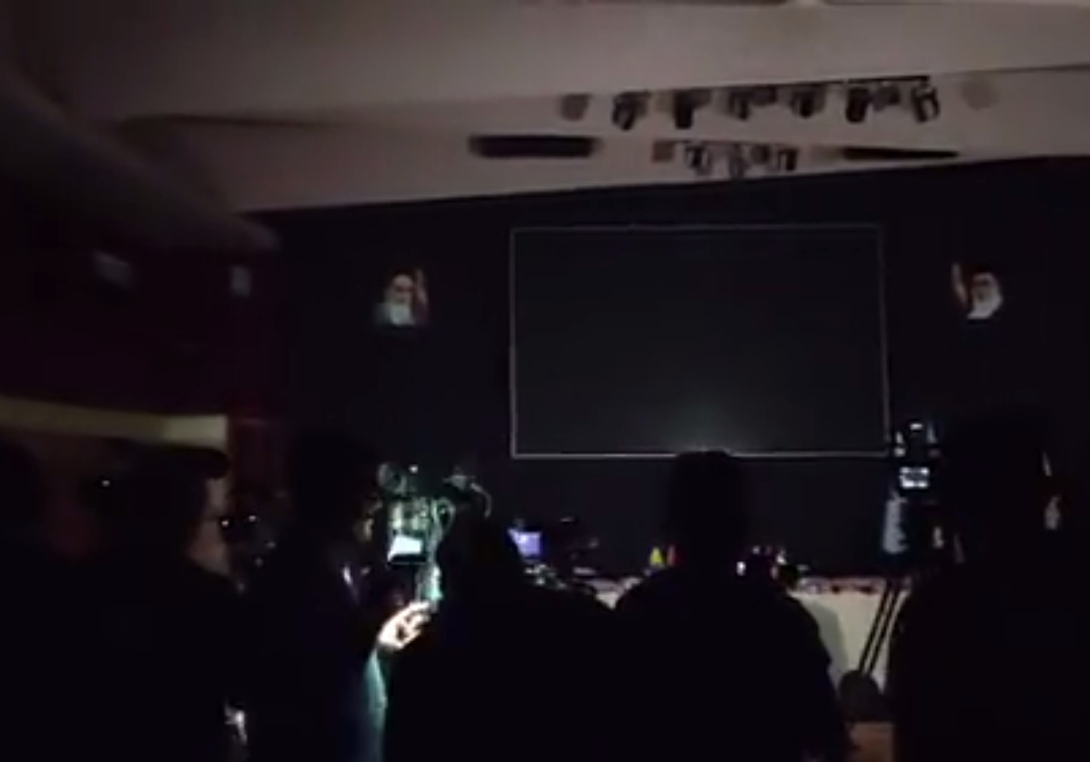 در افتتاحیهٔ الکامپ برق و وزیر با هم رفتند!+فیلم