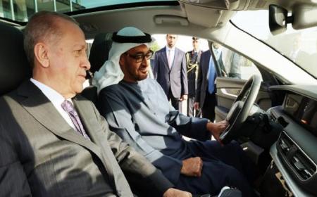 اردوغان رئیس امارات را هم سوار خودروی ملی ترکیه کرد+فیلم