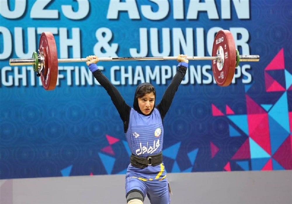 دختر وزنه‌بردار ایرانی رکورد شکست+فیلم