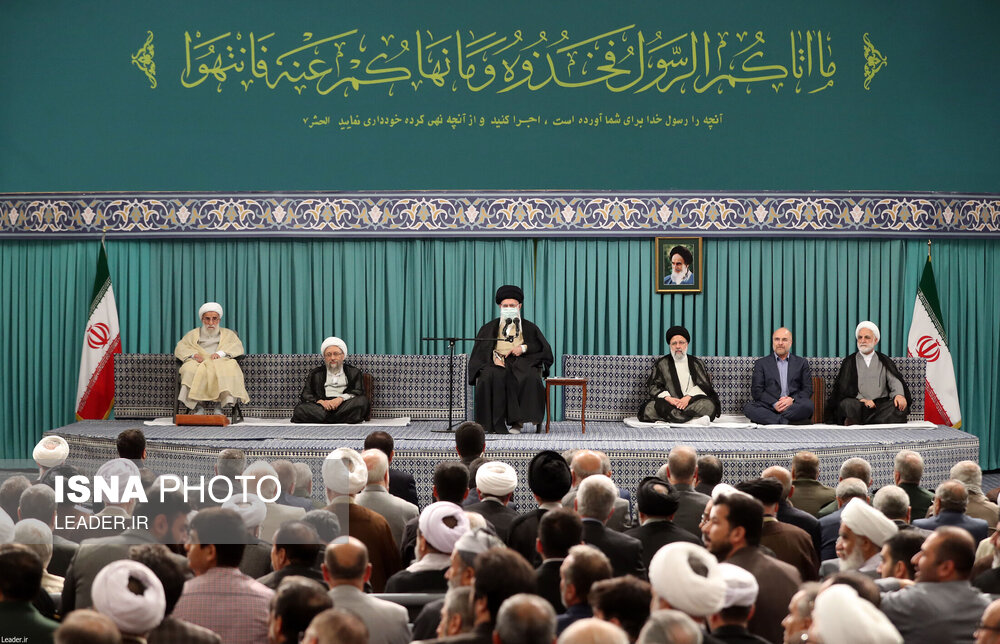 رهبری با سفرای کشورهای اسلامی دیدار کرد