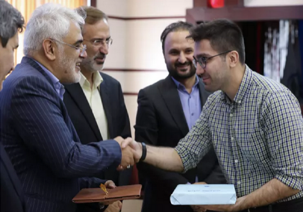 دکتر طهرانچی: دانشگاه آزاد تربیت ۱۰ درصد از پزشکان کشور را برعهده دارد