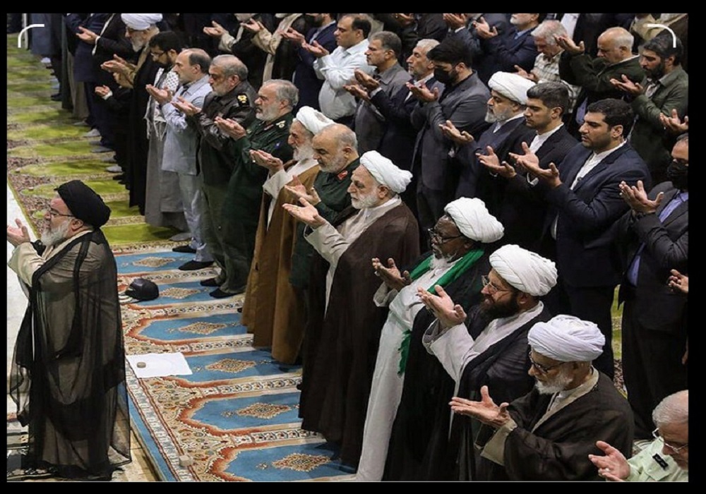 شیخ زکزاکی در نماز جمعه تهران حاضر شد + عکس