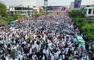 تجمع پرشور مردم اندونزی در حمایت از فلسطین + تصاویر