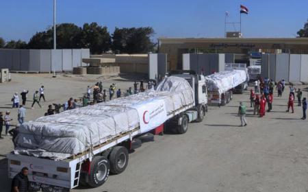 ورود کامیون‌های کمک‌رسانی به غزه + فیلم