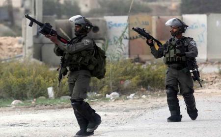 تیراندازی صهیونیست‌ها مقابل زندان عوفر به سمت خانواده‌های فلسطینی