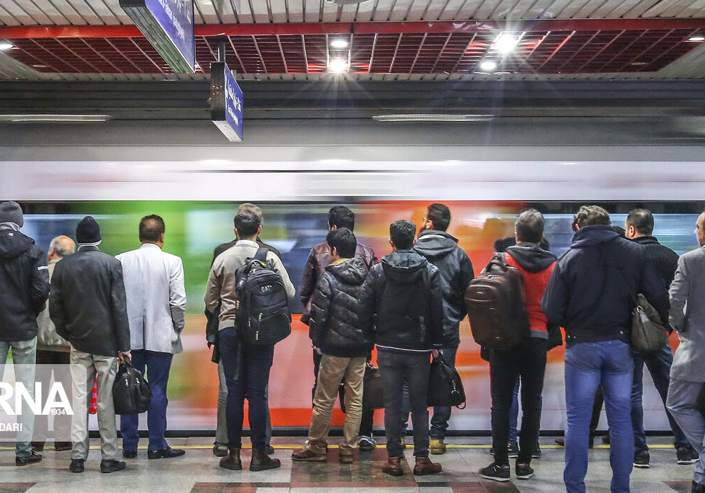 بیش از ۳۵ درصد قطارهای درون شهری تهران نیازمند اورهال هستند