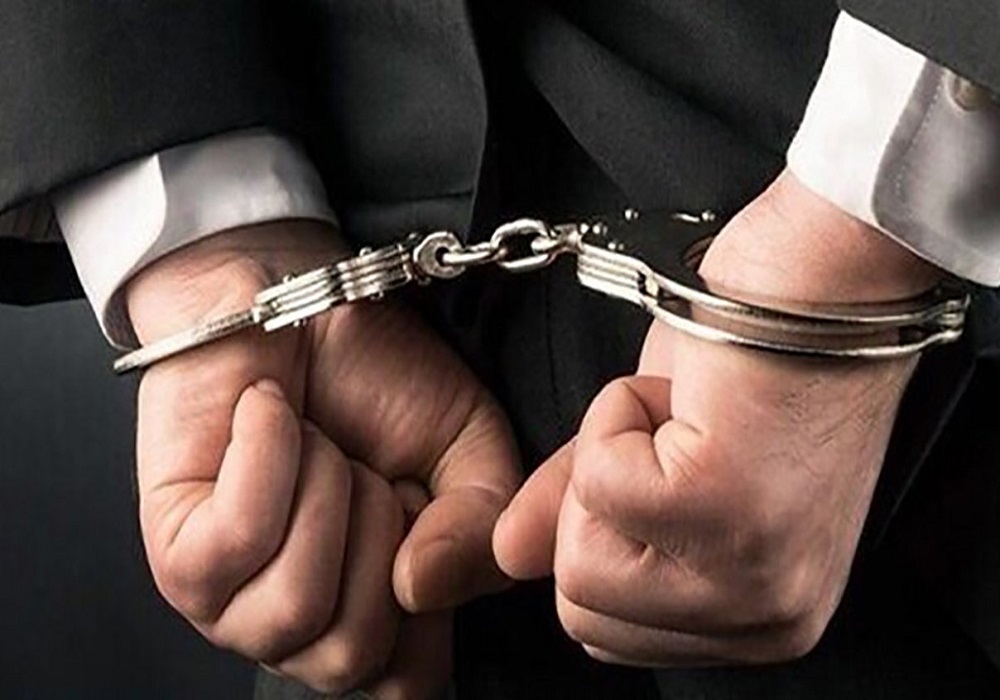 مدیر یک بانک به اتهام اختلاس بازداشت شد