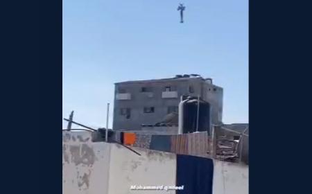 لحظه اصابت موشک به منزل مسکونی در غزه + فیلم