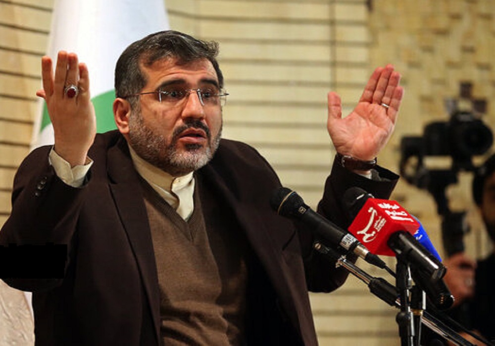 گلایه‌های وزیر فرهنگ از سکوهای فروش البسه + فیلم