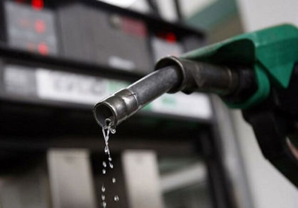 تشخیص علل اختلال در پمپ بنزین به عهده شورای عالی فضای مجازی است
