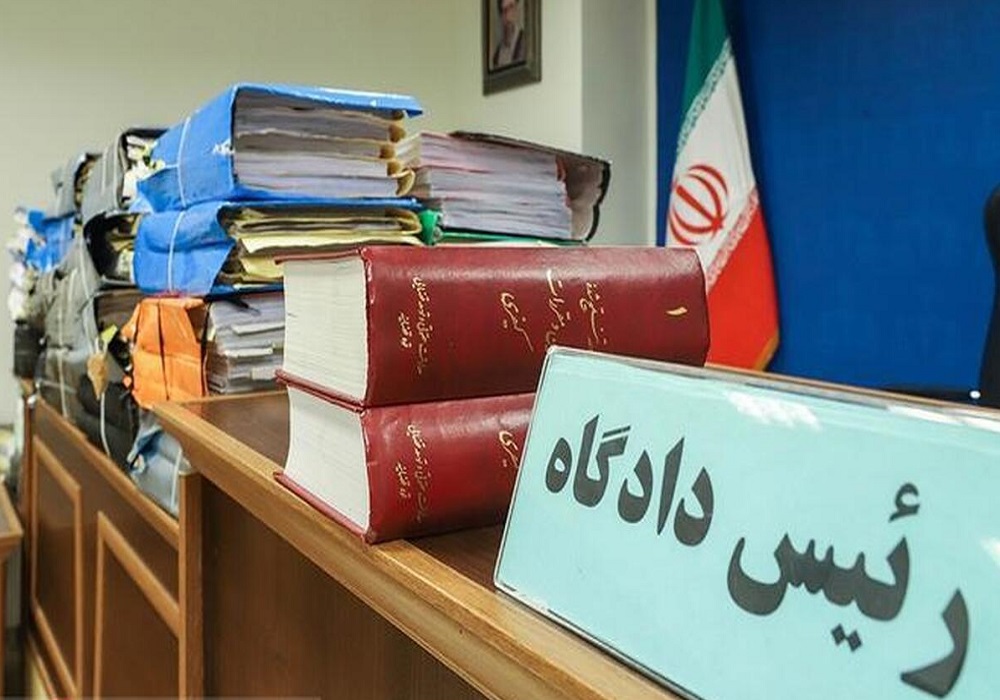 پرونده منافقین با چرخ دستی به دادگاه آمد + فیلم