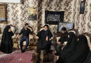 رئیس جمهور به دیدار خانواده شهید «سید رضی» رفت + عکس