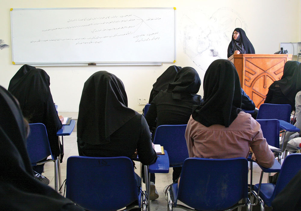 دانشگاه ایرانی  با 24 هزار هیات‌علمی زن