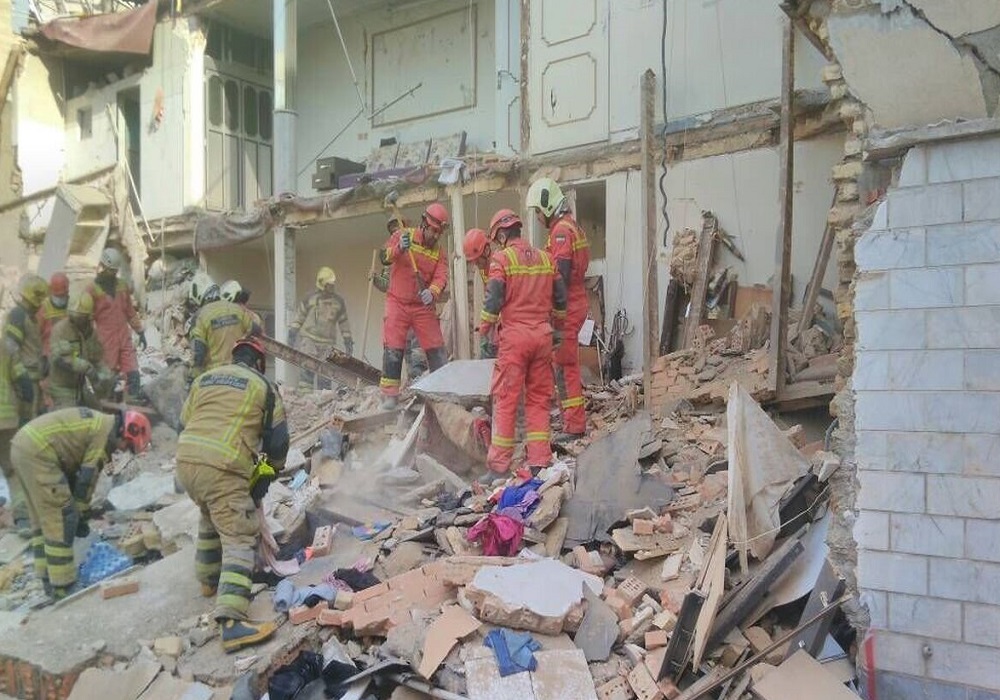 ۲ ‌نفر در حادثه ریزش ساختمان جان باختند + فیلم