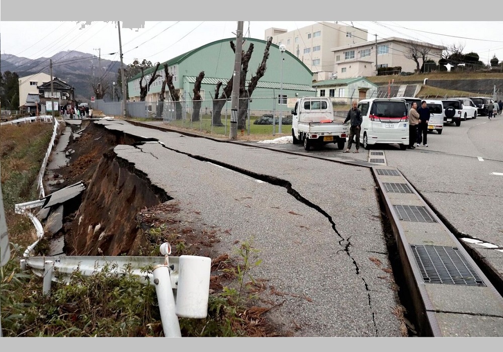 زلزله اخیر ژاپن زمین را ۴ متر بالا آورده است!