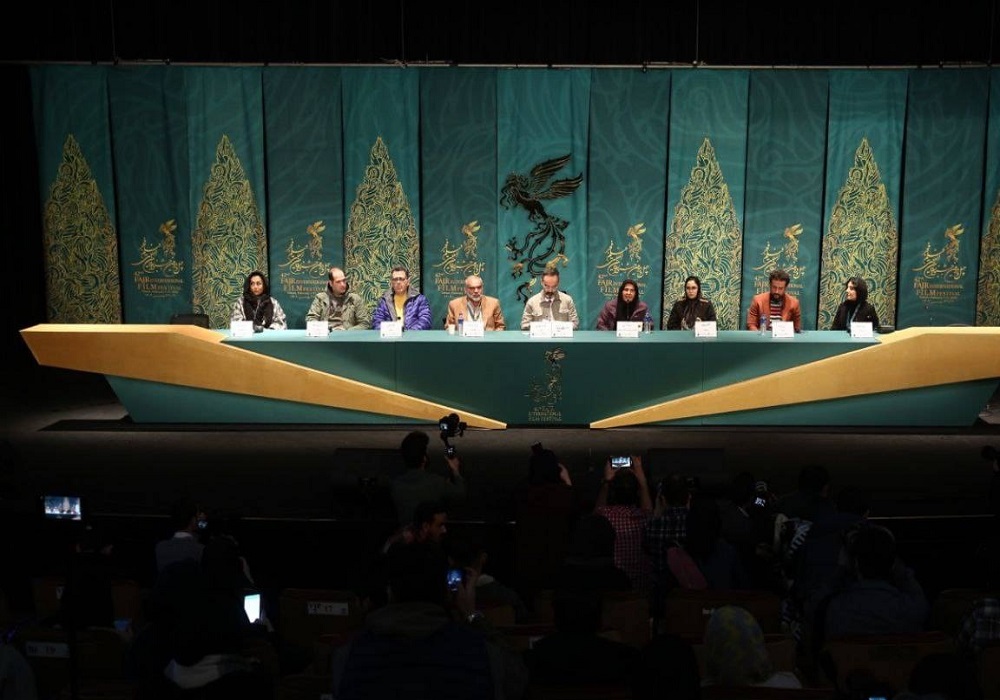 اعتراض نویسنده «حوض خون» به «دست‌ ناپیدا» + فیلم