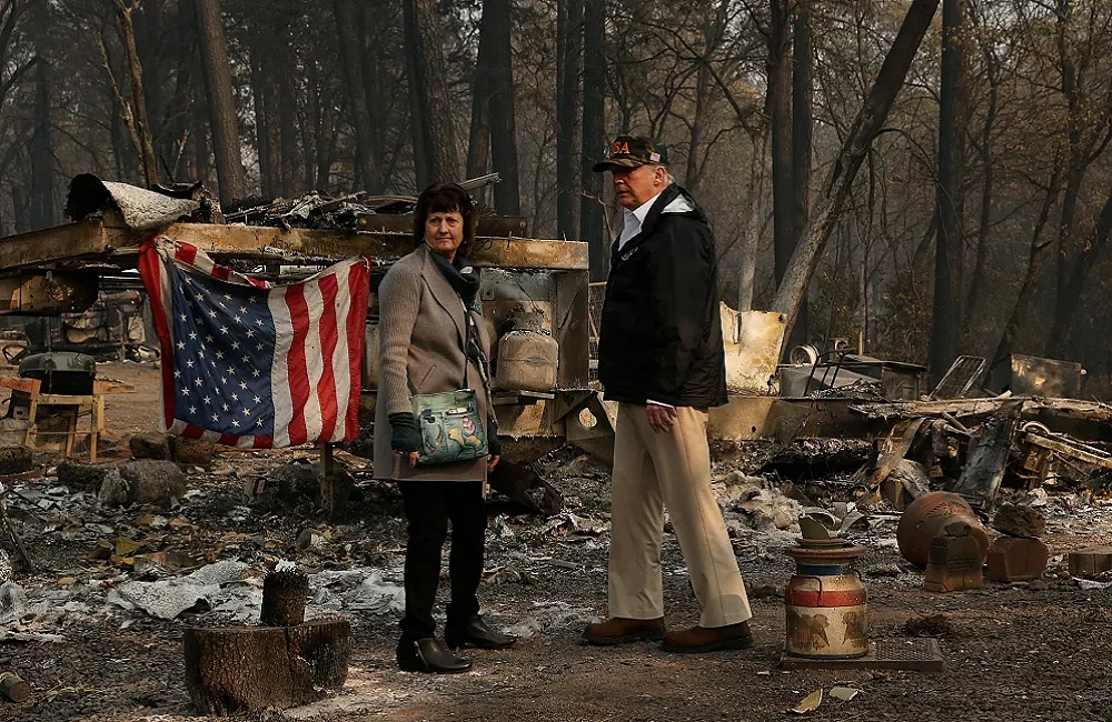 پای بازیهای سیاسی به آتشسوزی کالیفرنیا باز شد