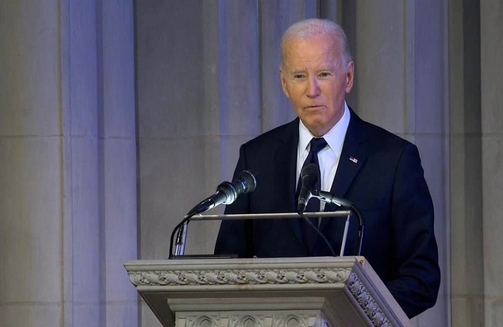 ترامپ: بایدن ربات است و ۵ سال قبل اعدام شده!