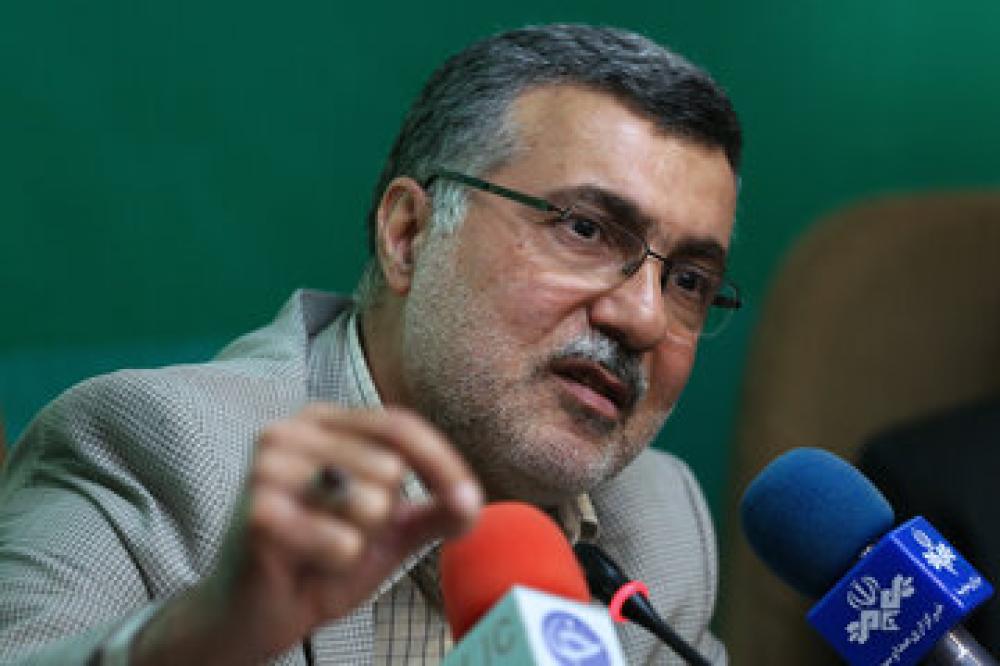 انتقاد تند یک دانشجو از وزیر بهداشت