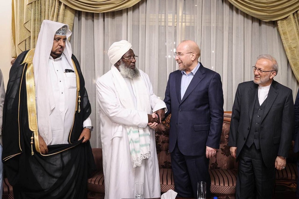 ایران از همه مسلمانان بدون توجه به مذهبشان حمایت میکند