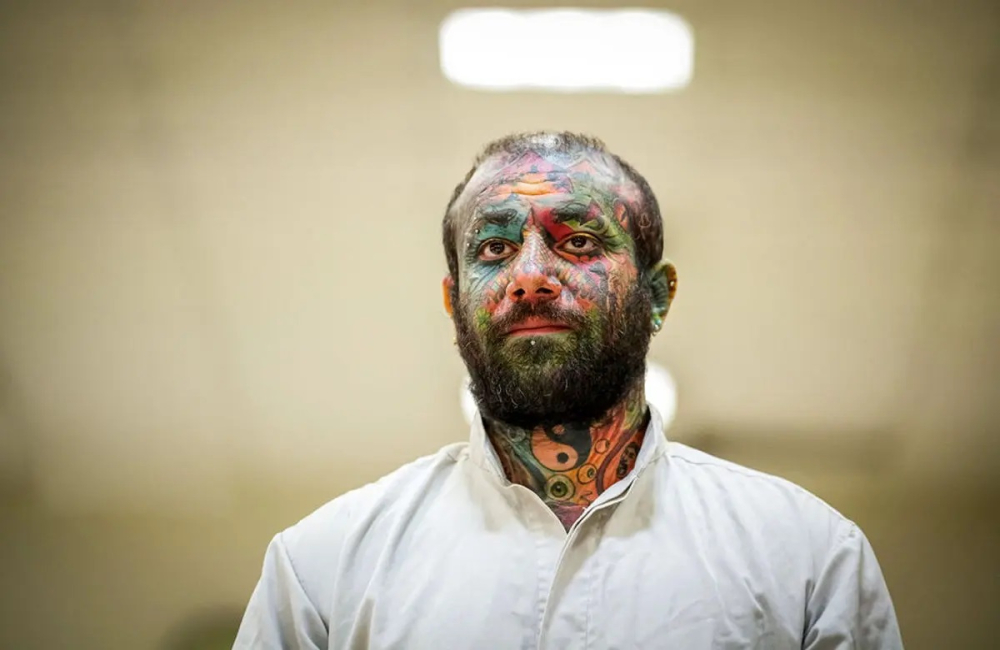 تتلو پس از خودکشی در بیمارستان بستری شد