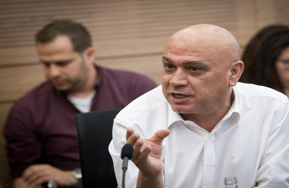 اظهارات بیشرمانه بازیکن سابق و مربی فوتبال رژیم