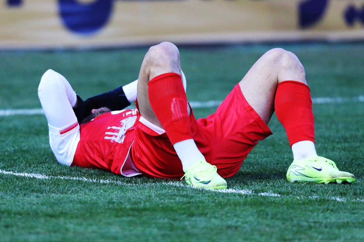 غیبت اورونوف برابر تراکتور و فولاد