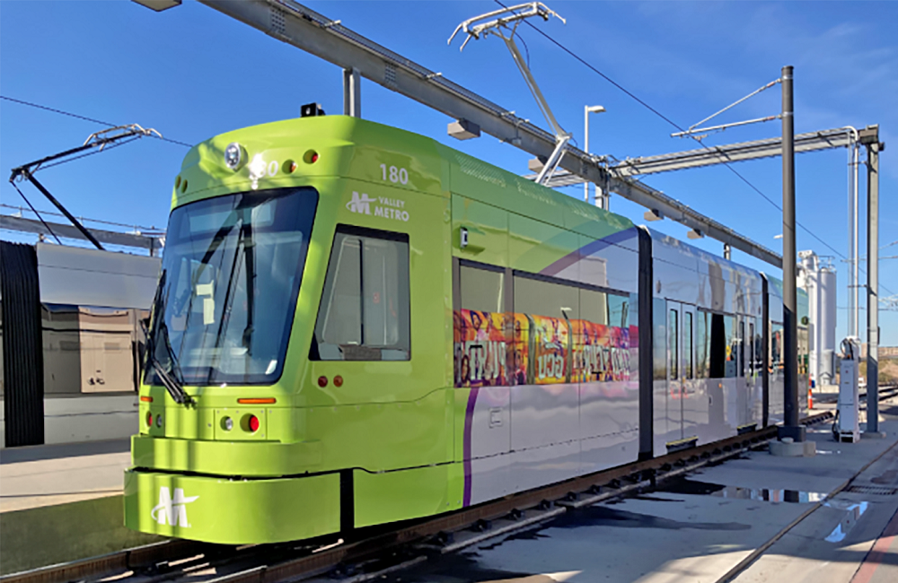 تراموا راهحل ترافیک تهران نیست