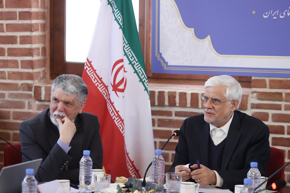 عارف: فیلمهای اخیر پیامی جز سرگرمی ندارند