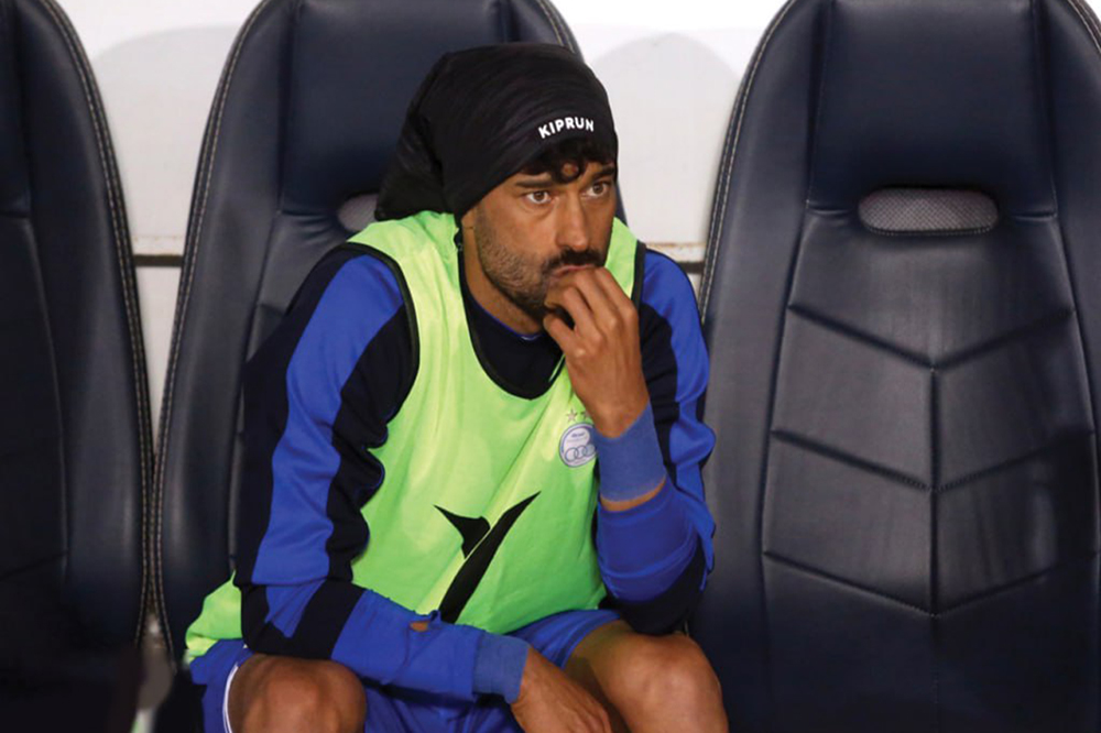 معمای نیمکتنشینی رامین رضاییان