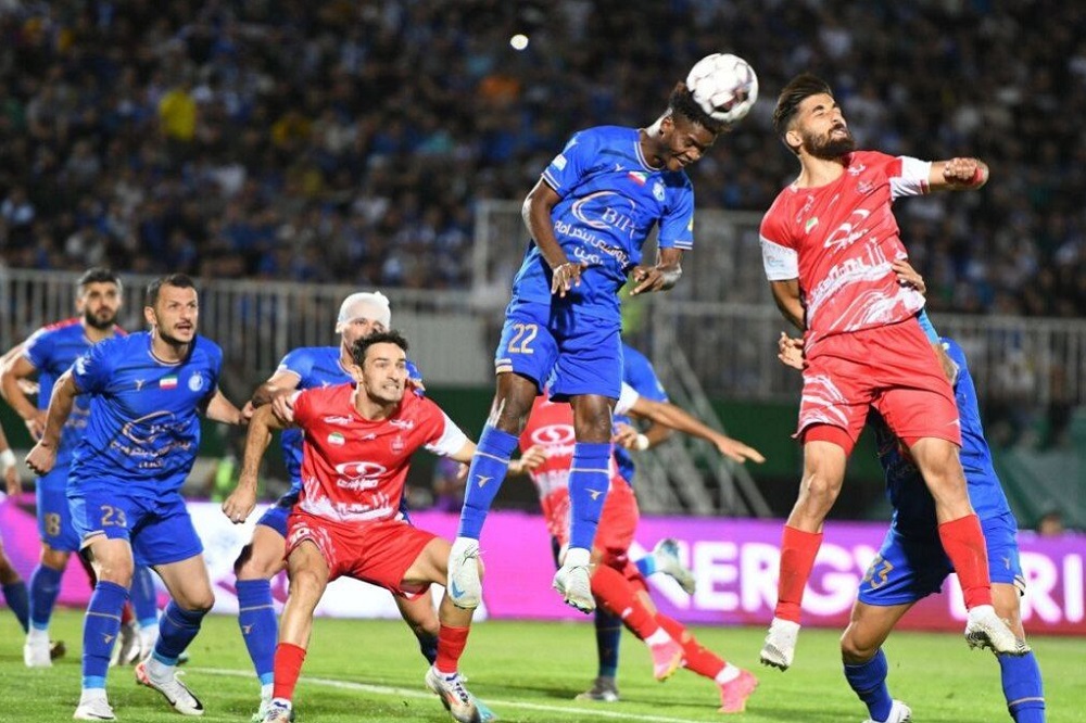 پرسپولیس و استقلال برای استادیوم نداشته جریمه شدند