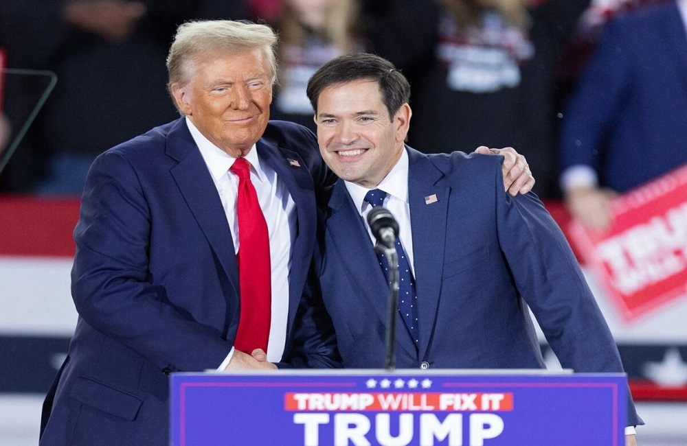 وزیر خارجه ترامپ خواستار فشار بر ایران شد