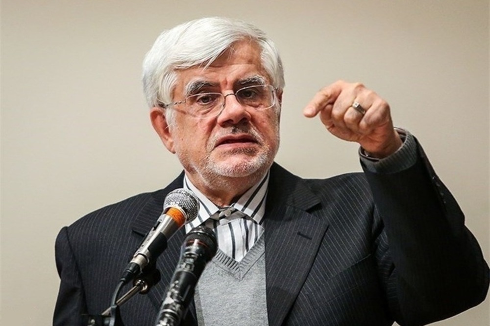 عارف: دیدار پزشکیان و ترامپ در دستور کار دولت نیست