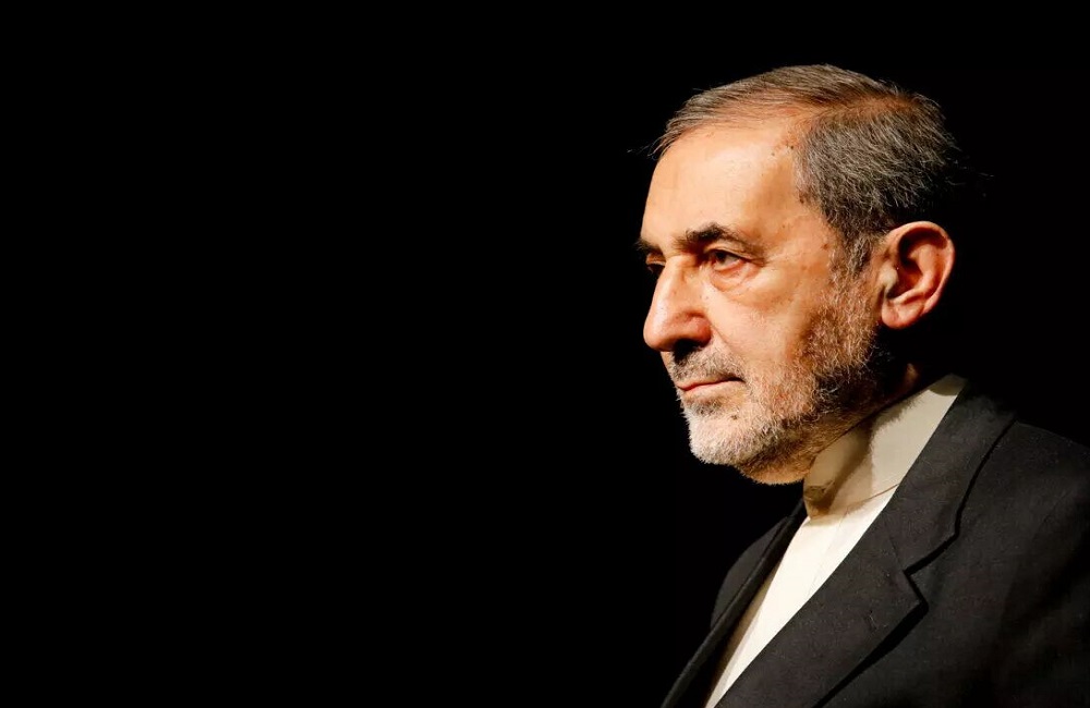 دکتر ولایتی: پزشکان نگهبانان سلامت جامعه هستند