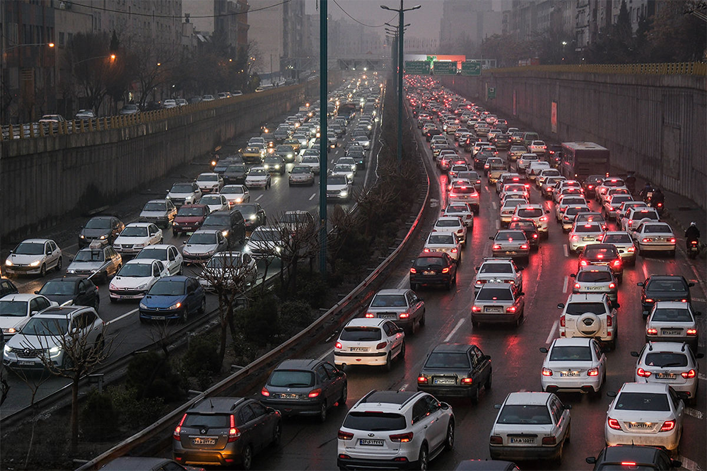 مردم از ترافیک و آلودگی هوا ناراضیاند