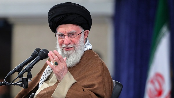 رهبر انقلاب: ملت ایران با تابآوری برای اسلام آبرو درست میکند