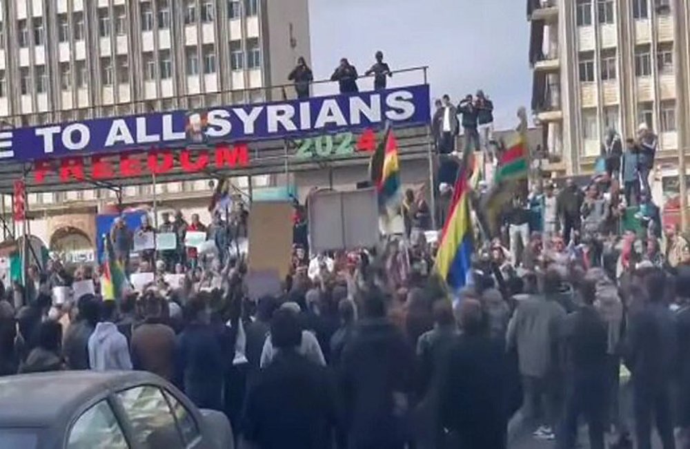 ادامه درگیریها میان نیروهای الجولانی و معترضان