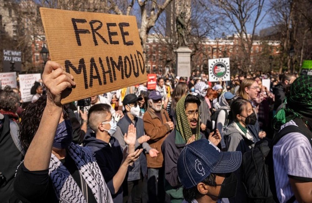 تظاهرات برای آزادی فعال فلسطینی در برج ترامپ