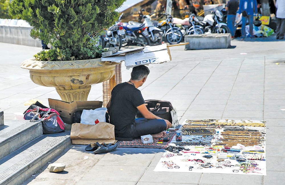 دستفروشان مترو در بازارهای فاخر ساماندهی میشوند