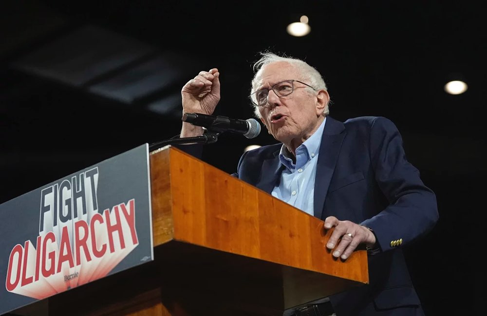 سندرز خطاب به ترامپ: جنبه انتقاد نداری برو!