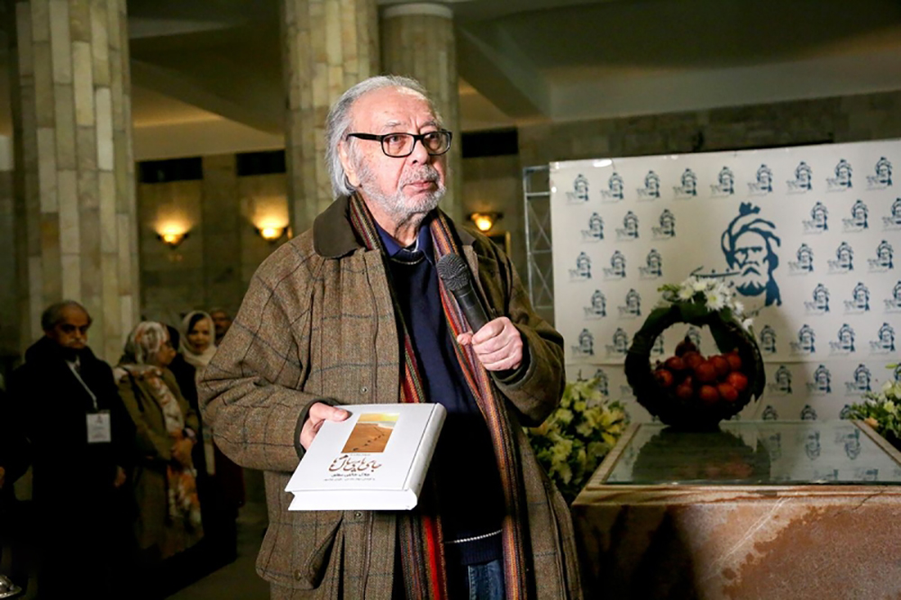 شکی در شیعهبودن فردوسی نیست