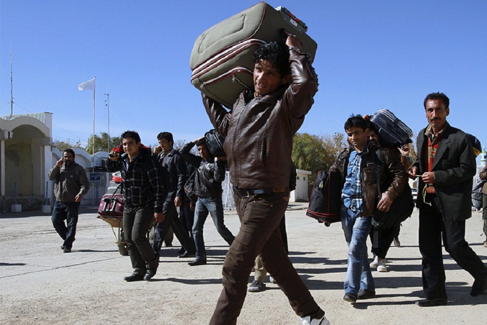 عراقچی: بازگشت مهاجران افغان آبرومندانه خواهد بود