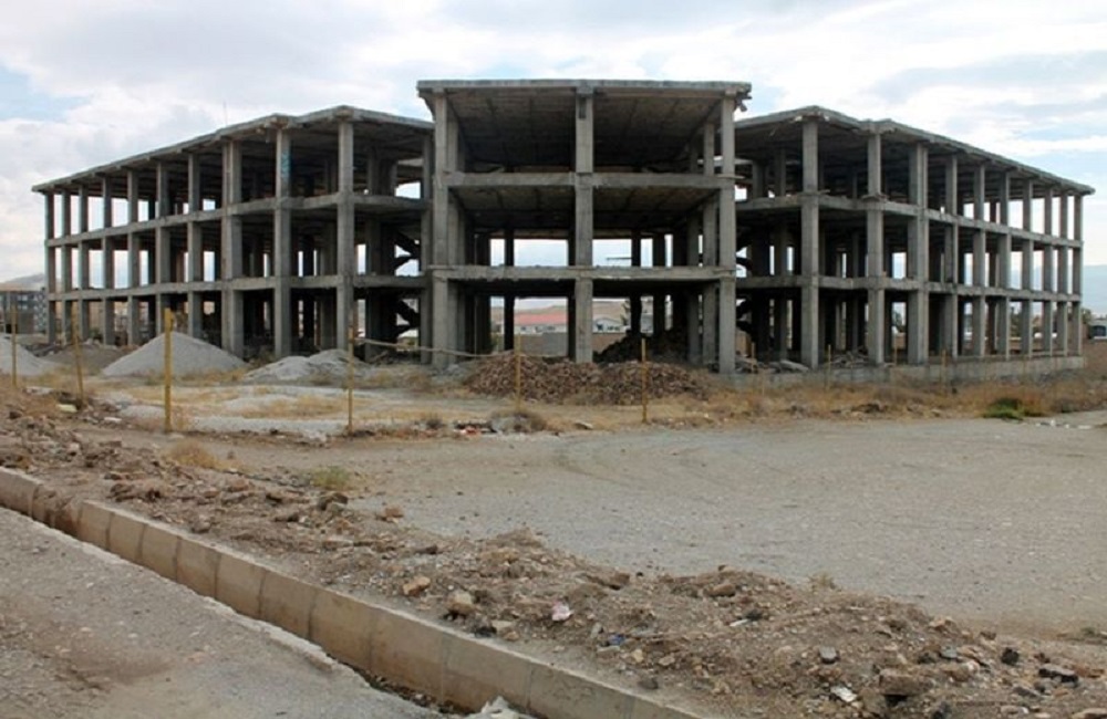 هرسال ۸۳ درصد پروژهای عمرانی کشور ناتمام میماند